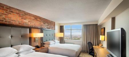 DoubleTree by Hilton Toronto Airport